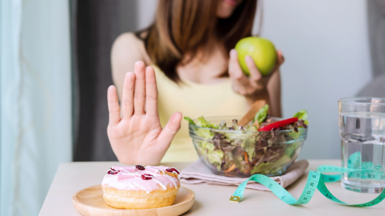 Discover the ins and outs of the Eats Stop Eat Fasting method, including all the details, food options, and schedules to help you succeed. Learn how to incorporate fasting into your lifestyle for better health and weight management.